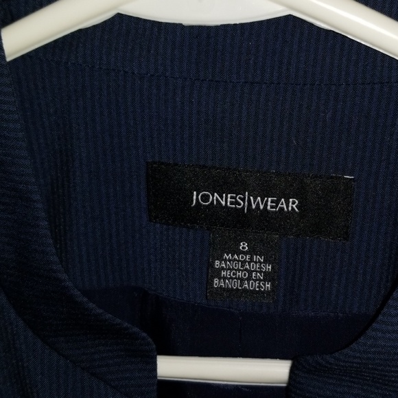 Blazer - Picture 4 of 4